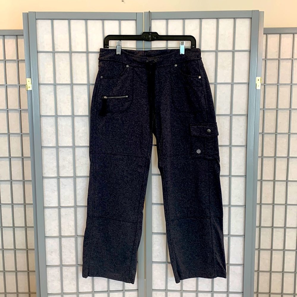 Heather gray Athleta pants. Wide legs. Fun pockets. Very comfortable.